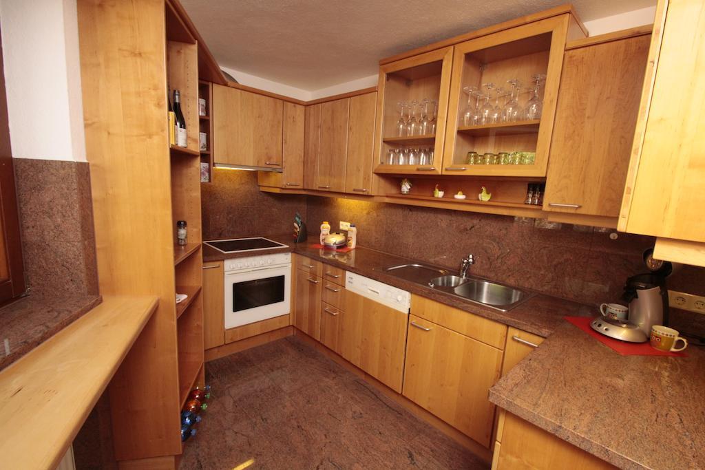 Luxus Appartement Schwarzwald Bei Freiburg 4 Schlafzimmer Sauna Sölden 部屋 写真